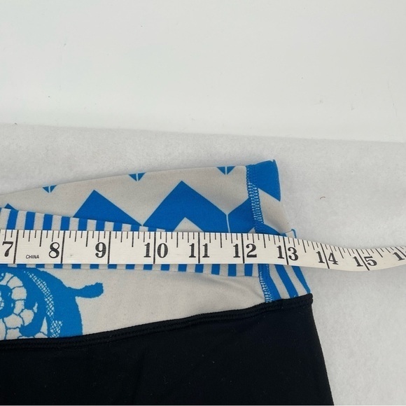 LULULEMON Women’s Astro Wunder Under Crop Black/blue size: 6 - Picture 9 of 11